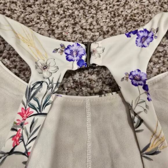 Women's Athleta Floral Underwire Tankini Swim Top | Size 36 B/C - Picture 8 of 11